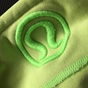 lululemon vintage scuba size 10 mint lime color